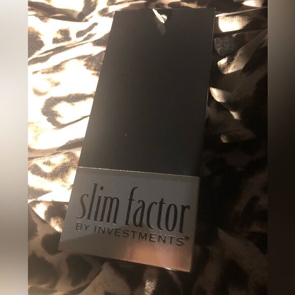 NWT SLIM FACTOR By INVESTMENTS. Leopard Designed. Black Bow 3/4 Sleeves Stretchy - Picture 5 of 5